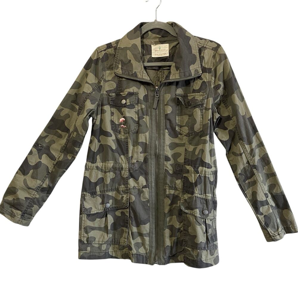 Jade and Ivory Camo Flower Embroidered Cinch Waist Jacket Size Medium